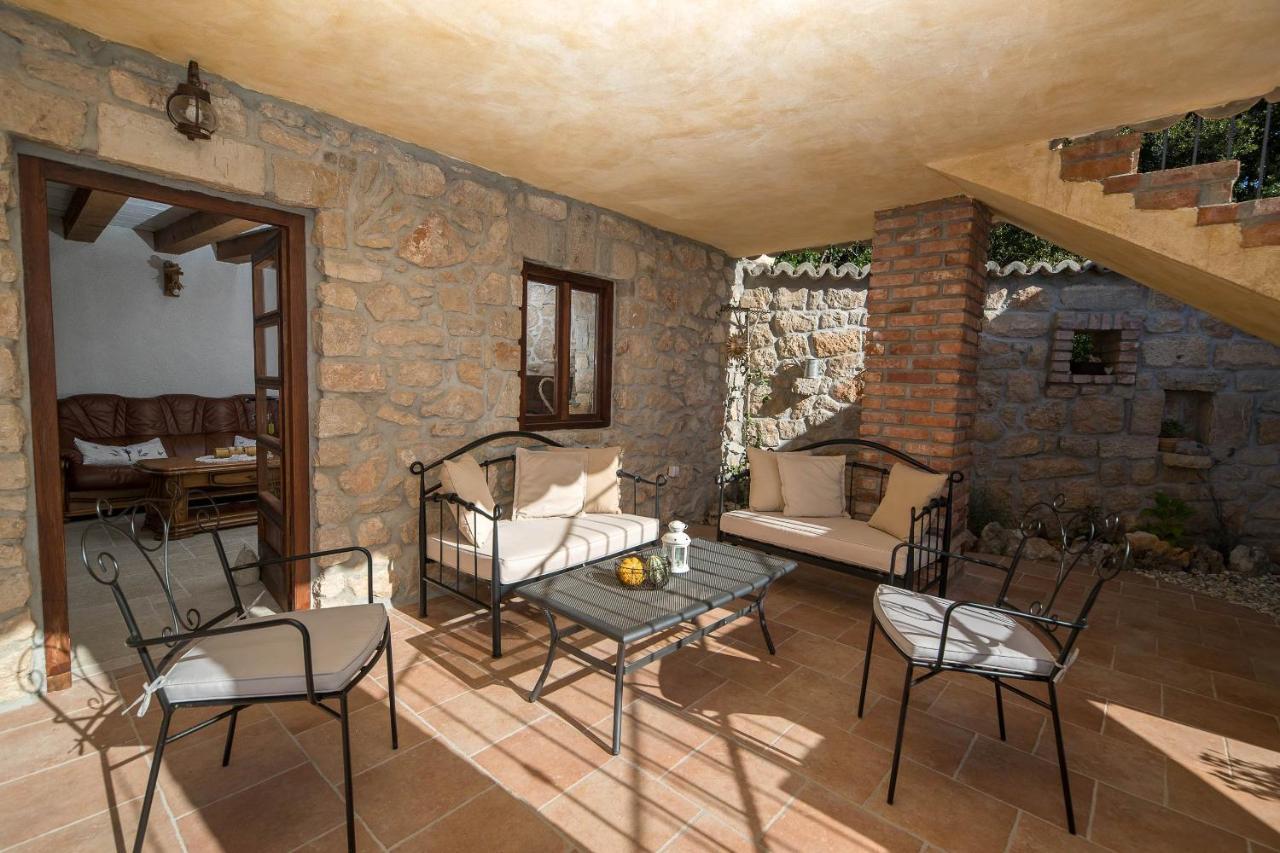 Hacienda Villa