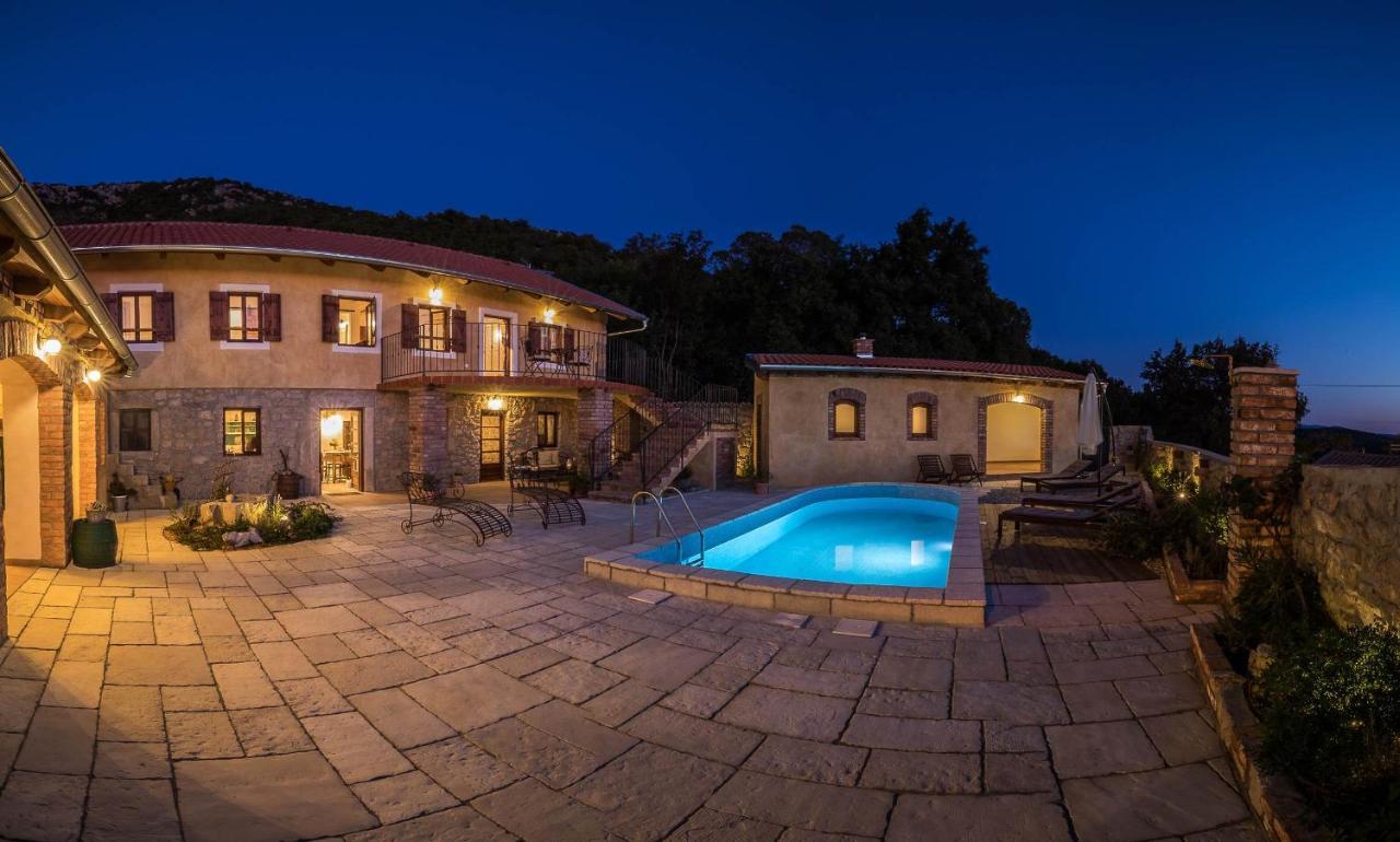 Hacienda *